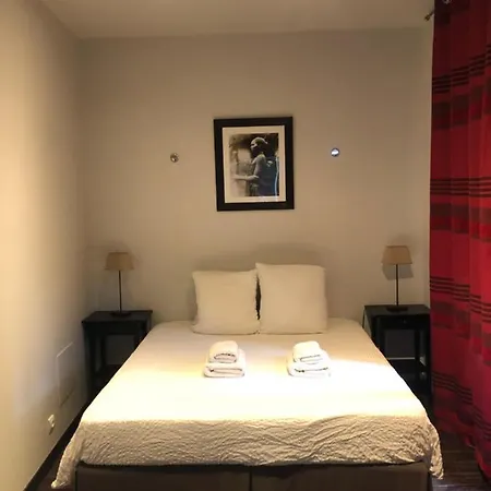 Le Doyenne - Entree Autonome - Hypercentre Bed & Breakfast 2*