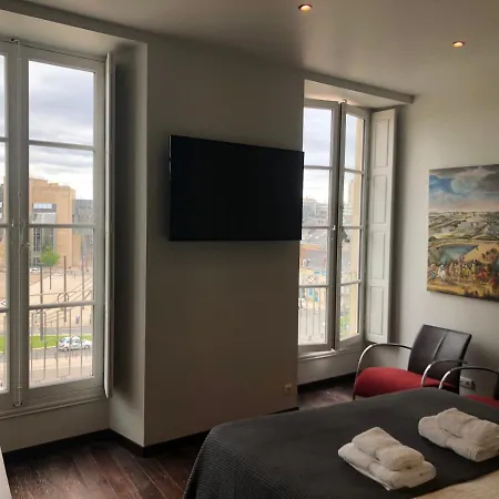 Bed & Breakfast Le Doyenne - Entree Autonome - Hypercentre