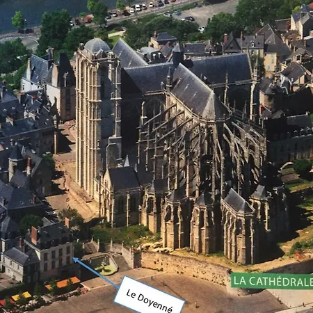 Le Doyenne - Entree Autonome - Hypercentre