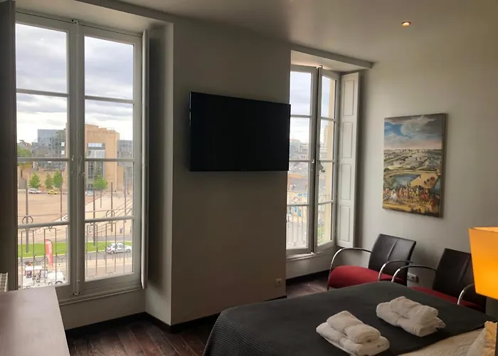 Bed & Breakfast Le Doyenne - Entree Autonome - Hypercentre