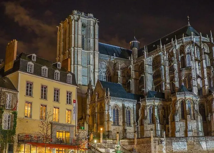 Le Doyenne - Entree Autonome - Hypercentre 2*