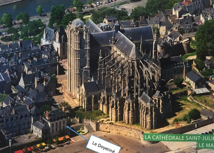 Le Doyenne - Entree Autonome - Hypercentre